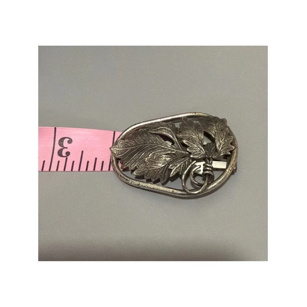 Vintage Leaf Fur‎ Clip Womens Silver Tone Art Deco Botanical Brooch